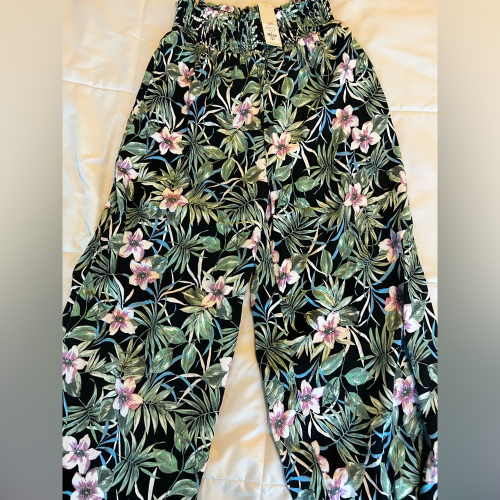Francesca’s Floral Pants